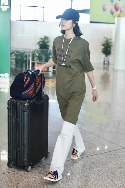 Modella Cinese Liu Wen Arriva All Aeroporto Internazionale Pechino Capital — Foto Stock