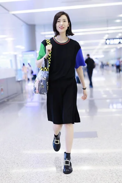 Modelo Chinês Liu Wen Chega Aeroporto Internacional Hongqiao Xangai Antes — Fotografia de Stock