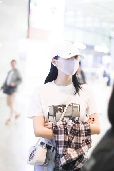 Chinese Actrice Jing Tian Arriveert Een Luchthaven Landing Shanghai China — Stockfoto