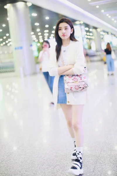 Китайська Актриса Lareina Пісня Або Пісня Зуер Прибуває Міжнародному Аеропорту — стокове фото