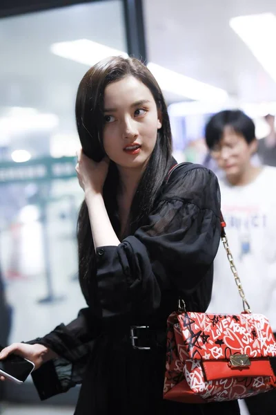 Chinese Actress Lareina Song Song Zuer Arrives Shanghai Hongqiao International — Stock Photo, Image
