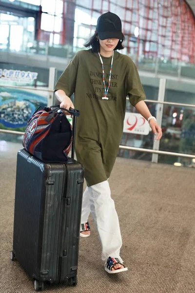 Čínský Model Liu Wen Přijíždí Pekingského Kapitálového Mezinárodního Letiště Před — Stock fotografie
