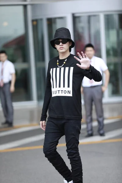 China Beijing Airport Kris Wu Yifan — Stockfoto