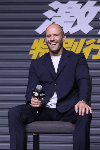 PRESENTI VELOCE E FUORI CINA: HOBBS E SHAW — Foto Stock