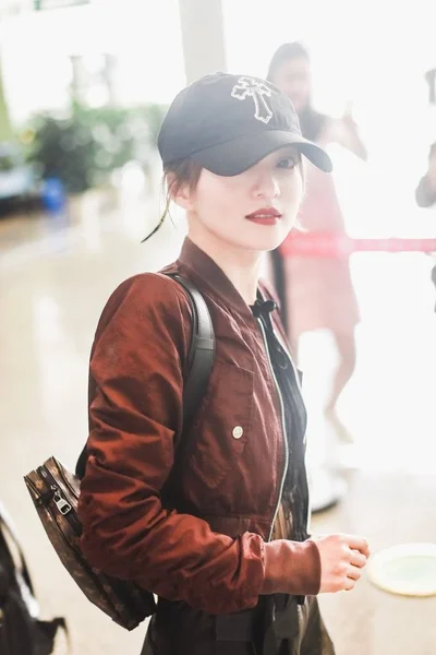 КИТАЙ ЧЕНГДУ AIRPORT ANGELA CHANG — стоковое фото