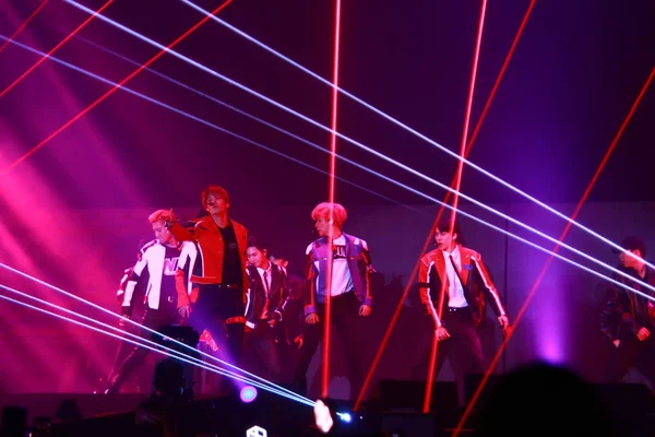 Kina Hong Kong EXO planet #5 utforskning konsert — Stockfoto