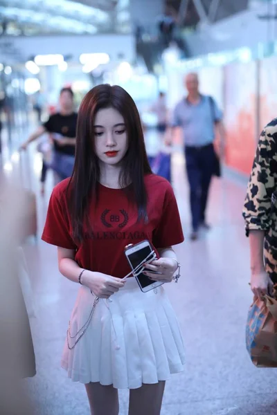 Chine JU JINGYI CHINOIS FASHION OUTFIT — Photo