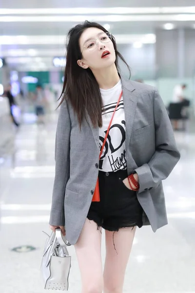 CHINE CHINOIS SHANGHAI AIRPORT ACTRESS MAGGIE JIANG SHUYING SNAP — Photo