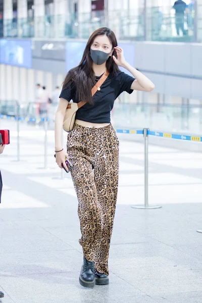 China chinesisches Lied yanfei Mode-Outfit — Stockfoto