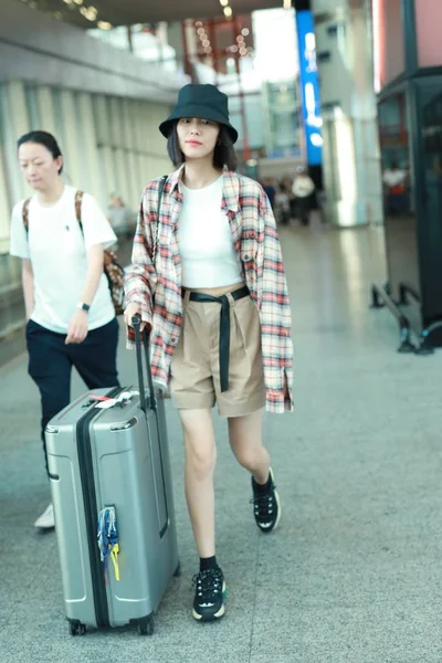 Čínský supermodel Liu Wen módní oblečení Peking — Stock fotografie