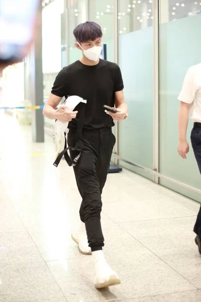 CHINA CHINESE BEIJING KAI KO KE ZHENDONG AIRPORT SNAP CELEBRITY — Stock Photo, Image