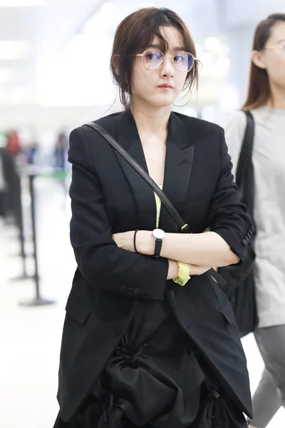 Chinesische Schauspielerin Song Oder Lareina Song Kommt Flughafen Von Shanghai — Stockfoto