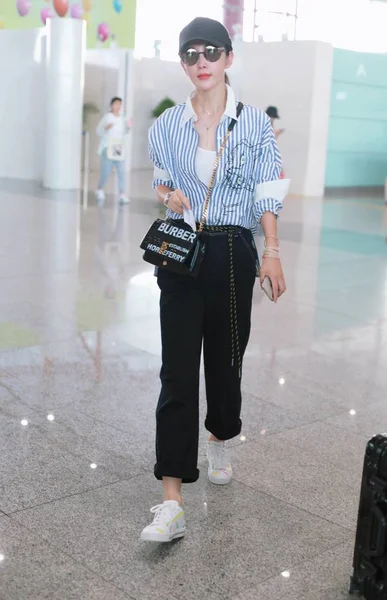 Actrice Chinoise Bingbing Arrive Aéroport International Pékin Avant Son Départ — Photo