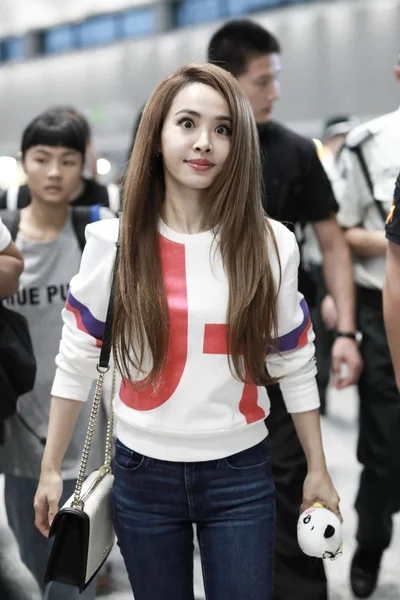 Cantante Taiwanese Jolin Tsai Arriva All Aeroporto Internazionale Shanghai Hongqiao — Foto Stock