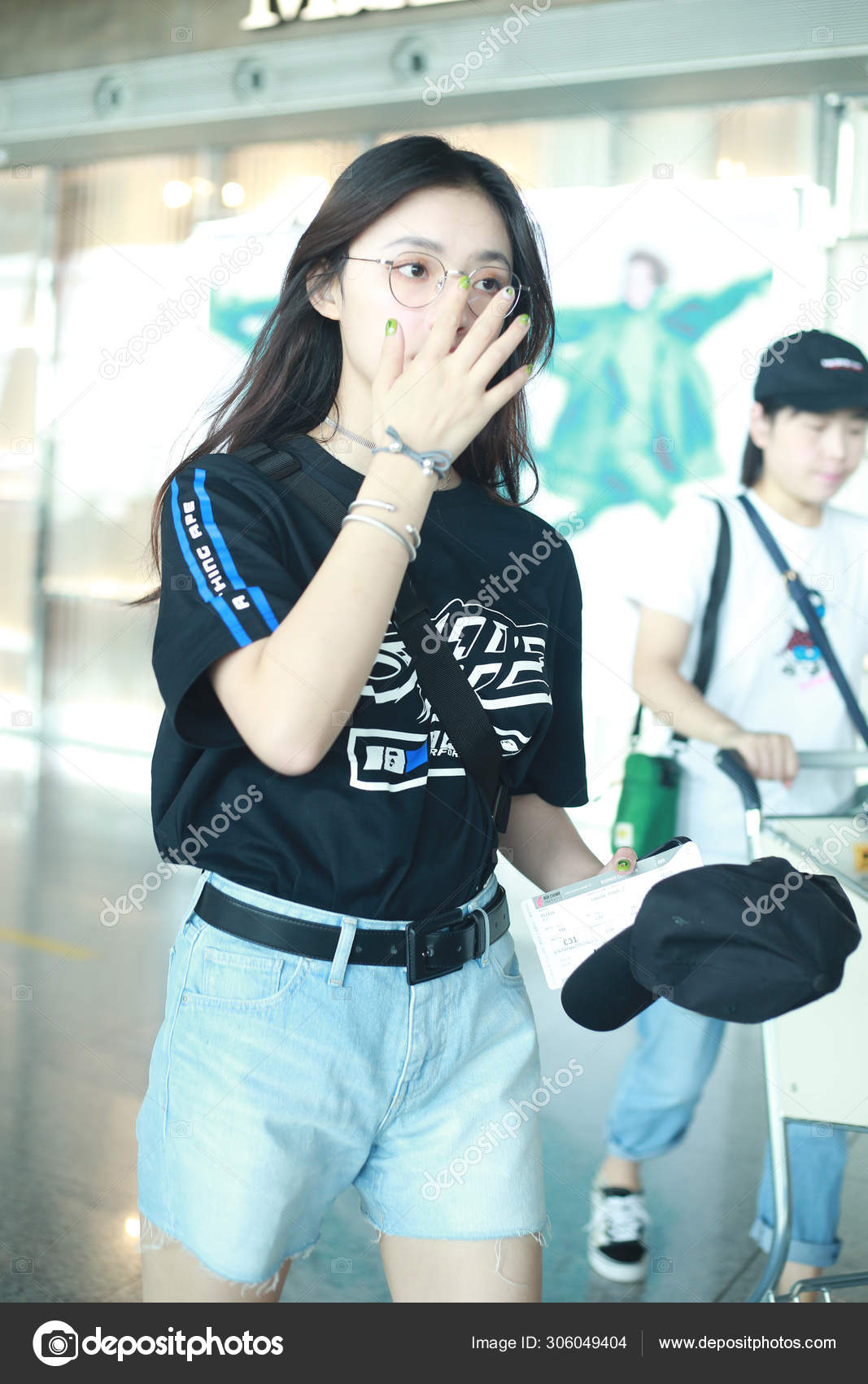 Chinese Actress Jelly Lin Jelly Lin Arrives Beijing Capital ...