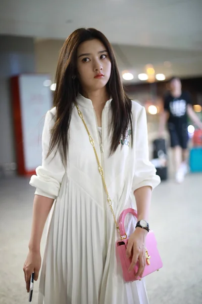 Kinesiska Skådespelerskan Lareina Song Eller Song Zuer Anländer Till Shanghai — Stockfoto