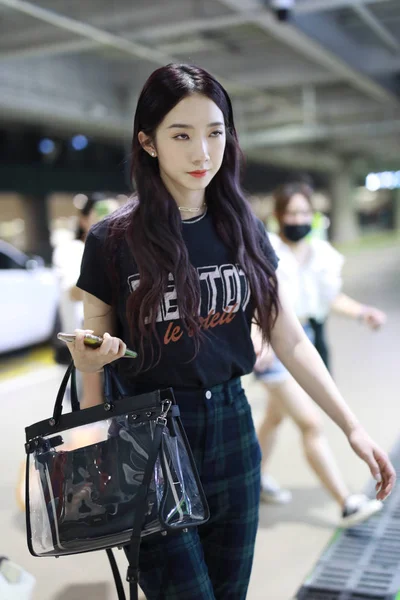 Meng Meiqi Grupul Chinez Idoli Rocket Girls 101 Ajunge Aeroport — Fotografie, imagine de stoc