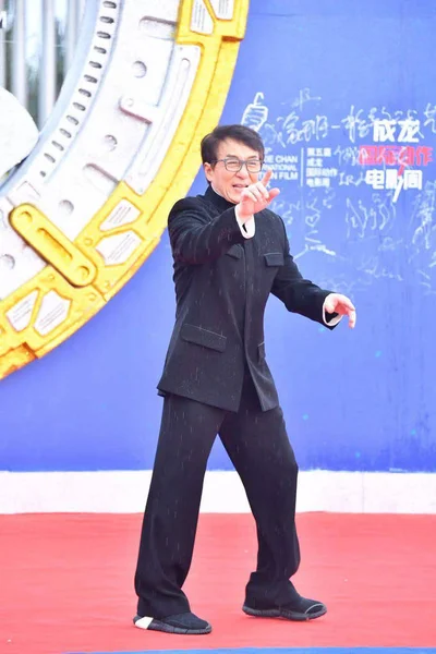 Hong Kong Kungfu Csillag Jackie Chan Jelent Vörös Szőnyegen Során — Stock Fotó