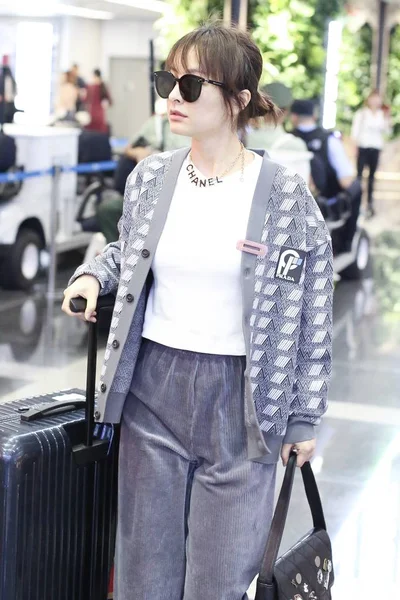 Ospite Attrice Cinese Xin Arriva All Aeroporto Internazionale Pechino Capital — Foto Stock
