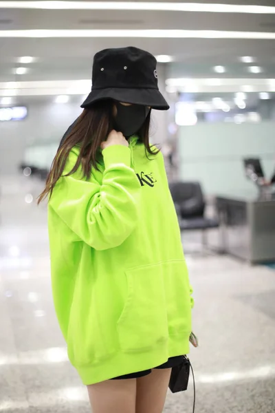 Hong Konglu Aktris Angelababy Şanghay Hongqiao Uluslararası Havaalanı Ağustos 2019 — Stok fotoğraf