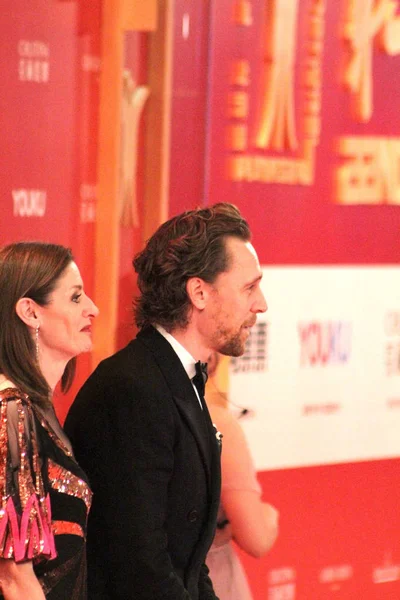 Engels Acteur Film Producer Tom Hiddleston Center Arriveert Rode Loper — Stockfoto