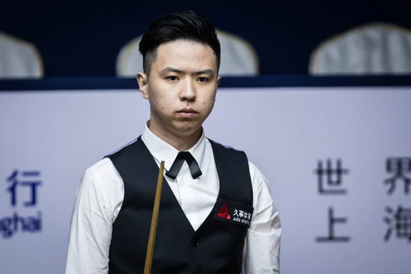 Xiao Guodong Van China Beschouwt Een Schot Voor Kyren Wilson — Stockfoto