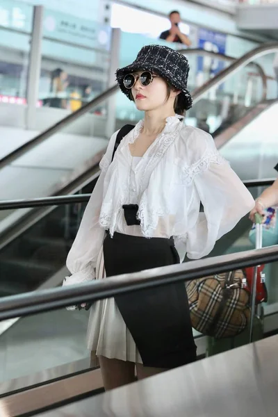 台湾の歌手で女優のチャン シャオハン またはアンジェラ チャンが2019年9月11日に中国 北京に到着した後 北京首都国際空港に到着 — ストック写真