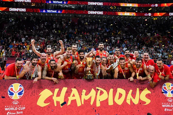 Basketbalspelers Van Spanje Vieren Het Winnen Van Chaimpionships Spanje Argentinië — Stockfoto