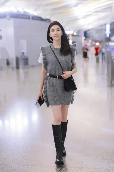 Chinese Actrice Jiang Shuying Arriveert Shanghai Pudong International Airport Voor — Stockfoto