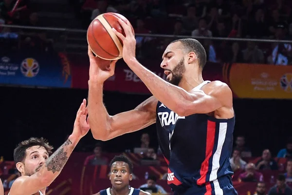 Rudy Gobert France Right Keeps Ball Semifinal Match Argentina Fiba — ストック写真