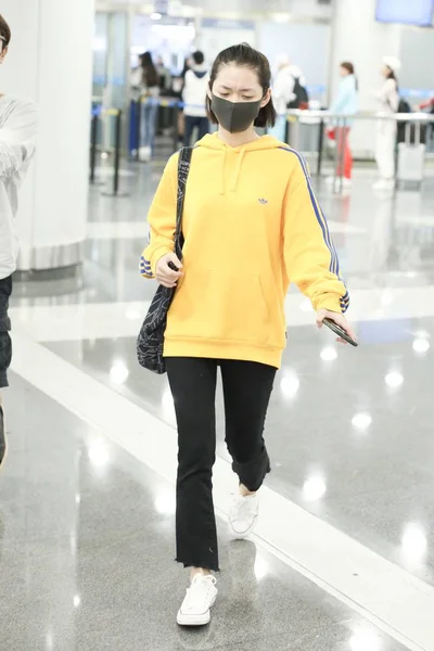 Chinese Singer Member Rockets Girls 101 Duan Aojuan Arrives Beijing — Stock Photo, Image