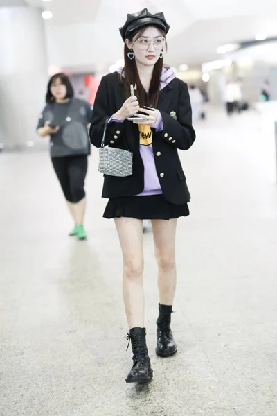 Atriz Chinesa Lulu Aparece Aeroporto Hongqiao Xangai China Setembro 2019 — Fotografia de Stock