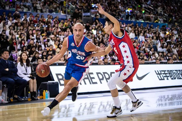 Аргентинський Колишній Професійний Баскетболіст Ману Джинобілі Грає Під Час Китайського — стокове фото