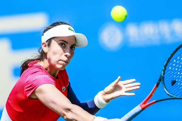 Christina Mchale America Prende Palla Contro Xinyun Han Della Cina — Foto Stock