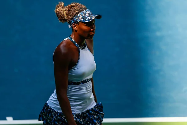 Tennista Professionista Americana Venus Williams Gioca Contro Tennista Professionista Americana — Foto Stock