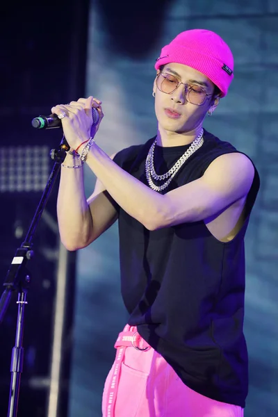 Rapper Cantante Ballerino Hong Kong Jackson Wang Canta Balla Durante — Foto Stock