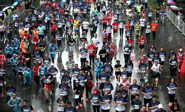 000 Teilnehmer Aus Ländern Laufen Weiter Obwohl Während Des Internationalen — Stockfoto