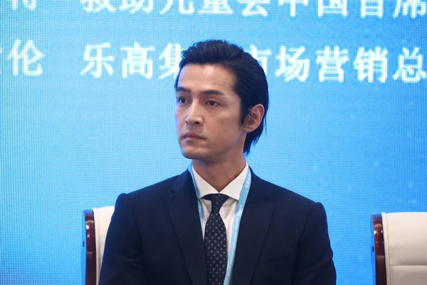 Китайський Актор Співак Також Відомий Виступає Промовою Молодих Людей Щоб — стокове фото