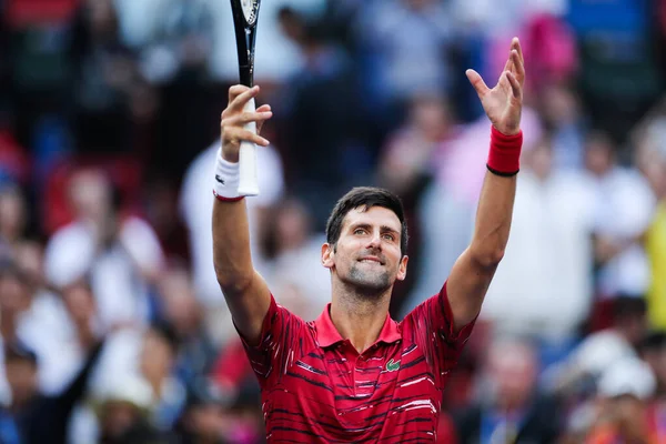 Tenista Profissional Sérvio Novak Djokovic Compete Contra Tenista Profissional Americano — Fotografia de Stock