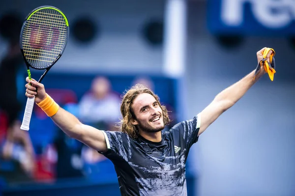 Tenista Profissional Grego Stefanos Tsitsipas Comemora Depois Derrotar Tenista Profissional — Fotografia de Stock