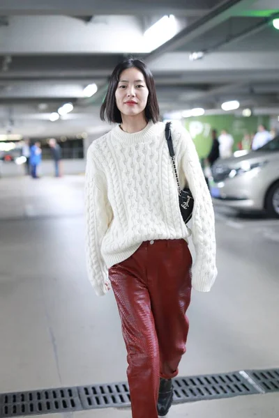 Κίνα Liu Wen Fashion Outfit Πεκίνο Αεροδρόμιο — Φωτογραφία Αρχείου
