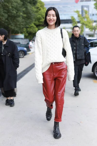 Kina Liu Wen Fashion Outfit Pekings flygplats — Stockfoto