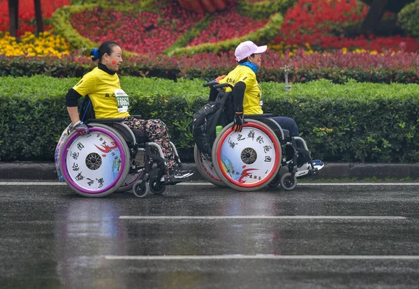2019年10月20日 来自30个国家的30000人参加了在中国陕西西安举行的西安延戈国际马拉松赛 — 图库照片