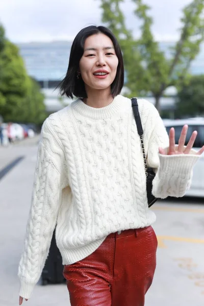 China Liu Wen Fashion Outfit Beijing Airport — Stockfoto