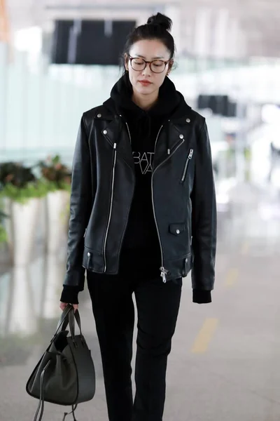 CHINA LIU WEN FASHION OUTFIT BEIJING AIRPORT — Stock Photo, Image