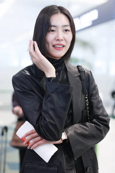 China Liu Wen Shanghai Airport Fashion Outfit — Stockfoto