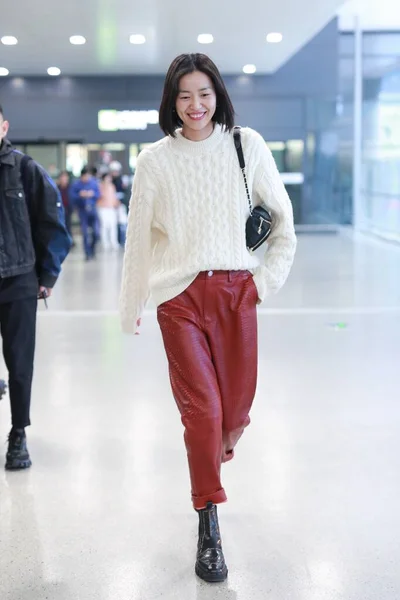 CINA LIU WEN FASHION OUTFIT BEIJING AEROPORTO — Foto Stock