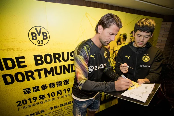 Čína Čínský Dortmund brankář Weidenfeller Rozhovor — Stock fotografie