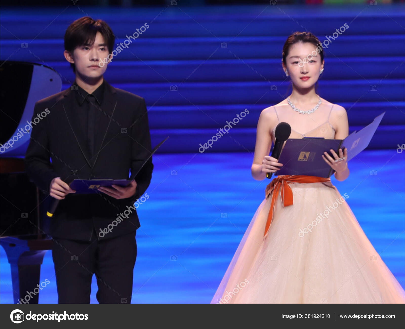 Jackson Yee Yangqianxi Chinese Boy Group Tfboys Left Chinese