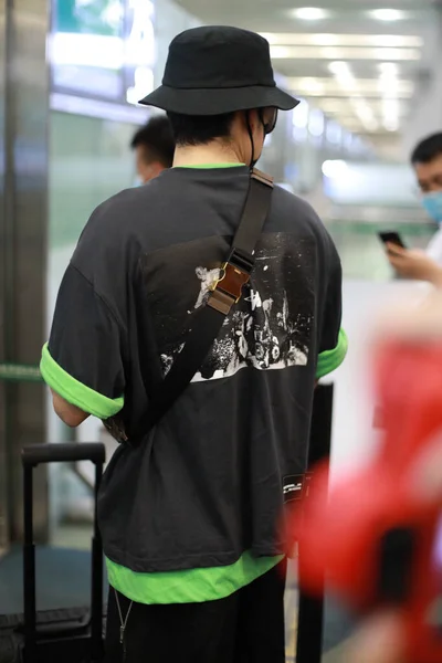 Chinese Actor Han Dongjun Also Known Elvis Han Arrives Airport — Stock Photo, Image